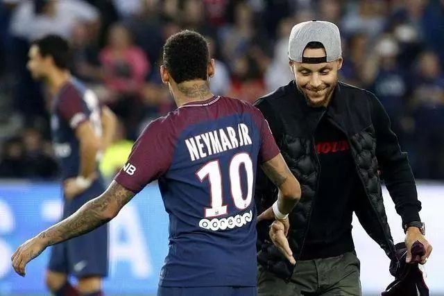 围保护的前 围保护的前